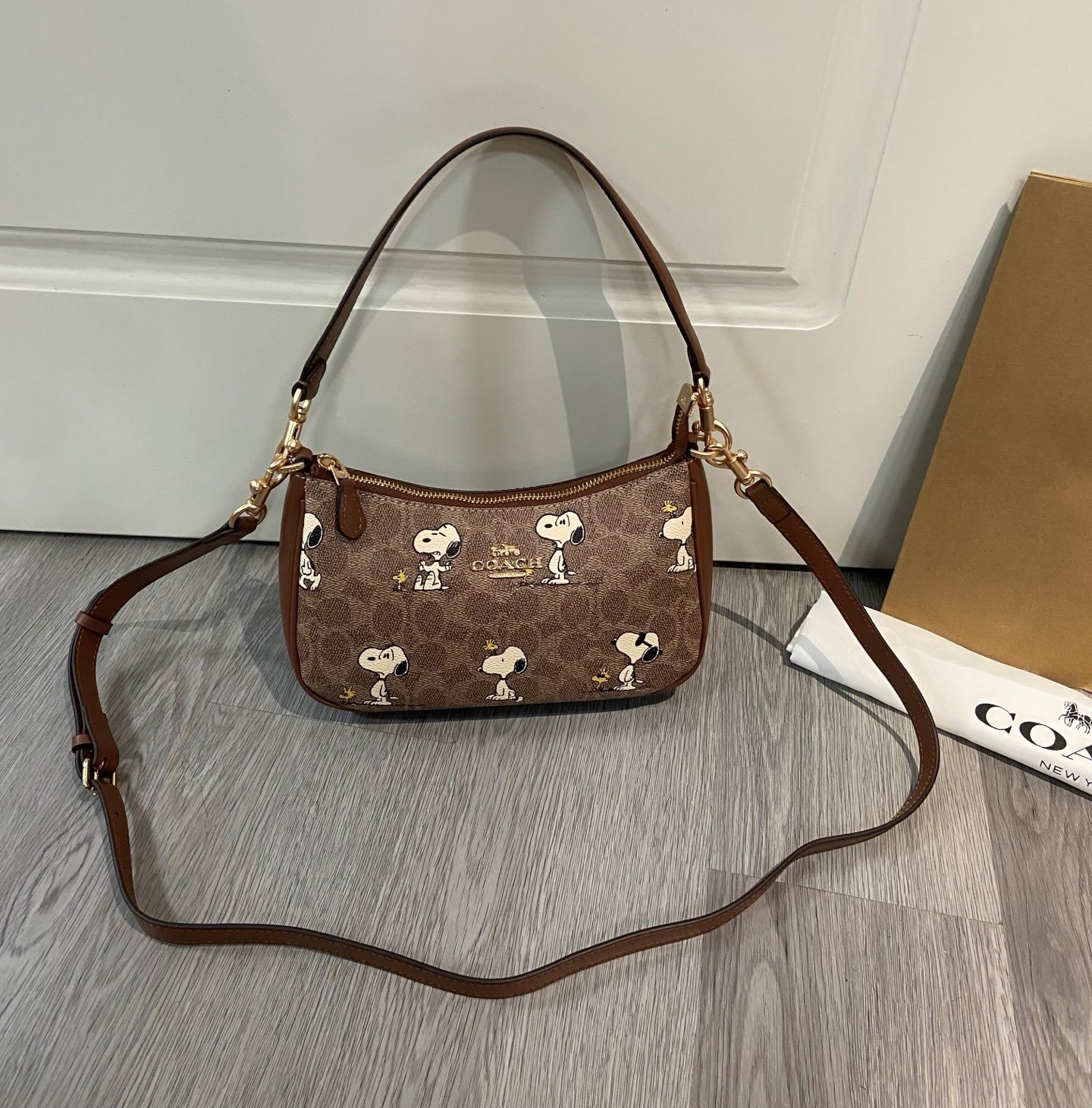 COACH x PEANUTS Teri Shoulder Bag Tan Brown Snoopy Print Signature Canvas CBJ88