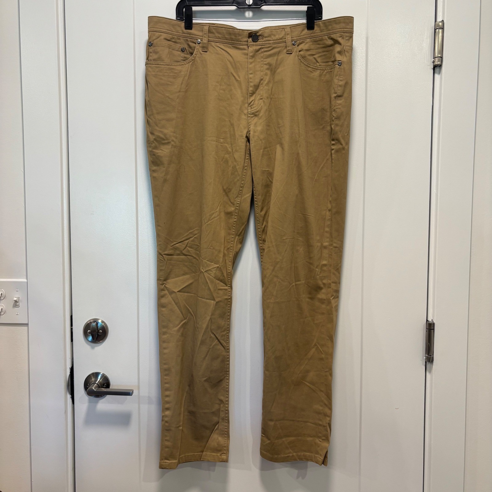 Saks Fifth Avenue Mens Tan Khaki Five Pocket Straight Leg Chino Pants 38×32