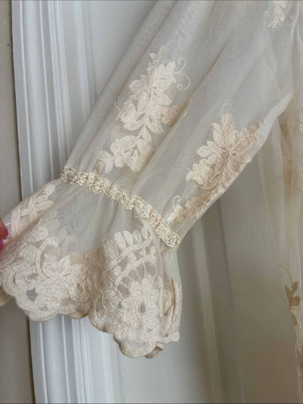 Whimsical Cream Lace Blouse Romantic Feminine Tie Front 3/4 sleeve Size 0X