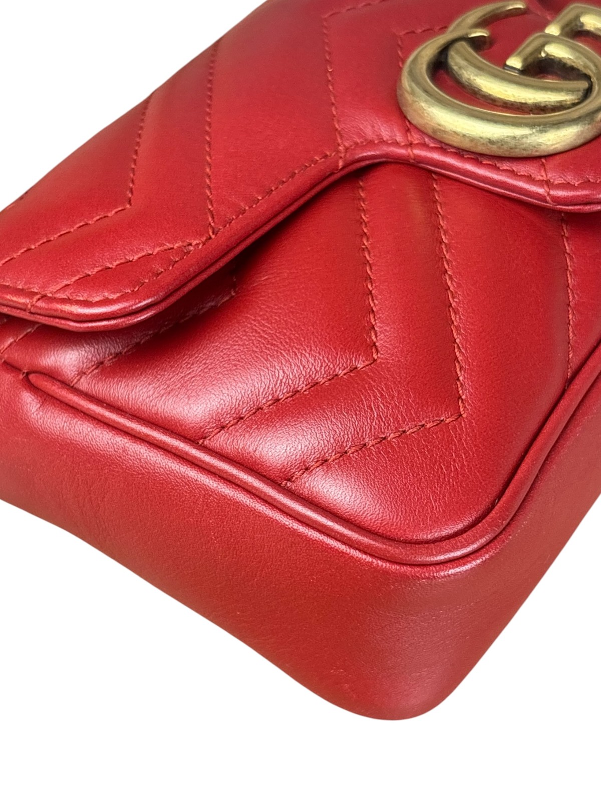 Size OS – Gucci Red Chevron Quilted Matelasse Mini Leather Shoulder Bag / Pre-Ow