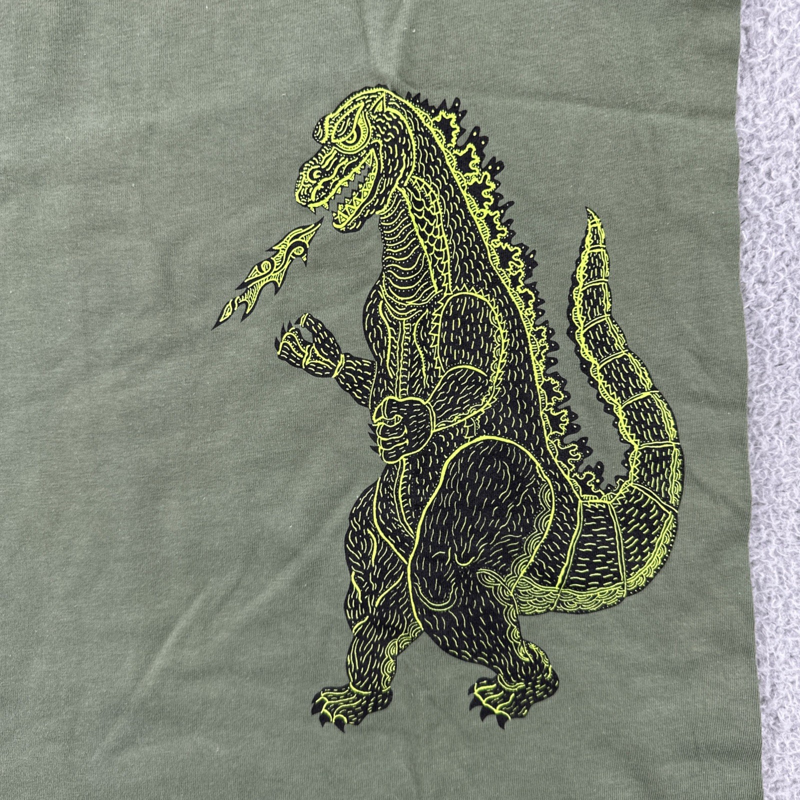 Vintage Hanes Beefy-T Mens L Green Shirt Y2K Art Tee Godzilla King Kong Graphic