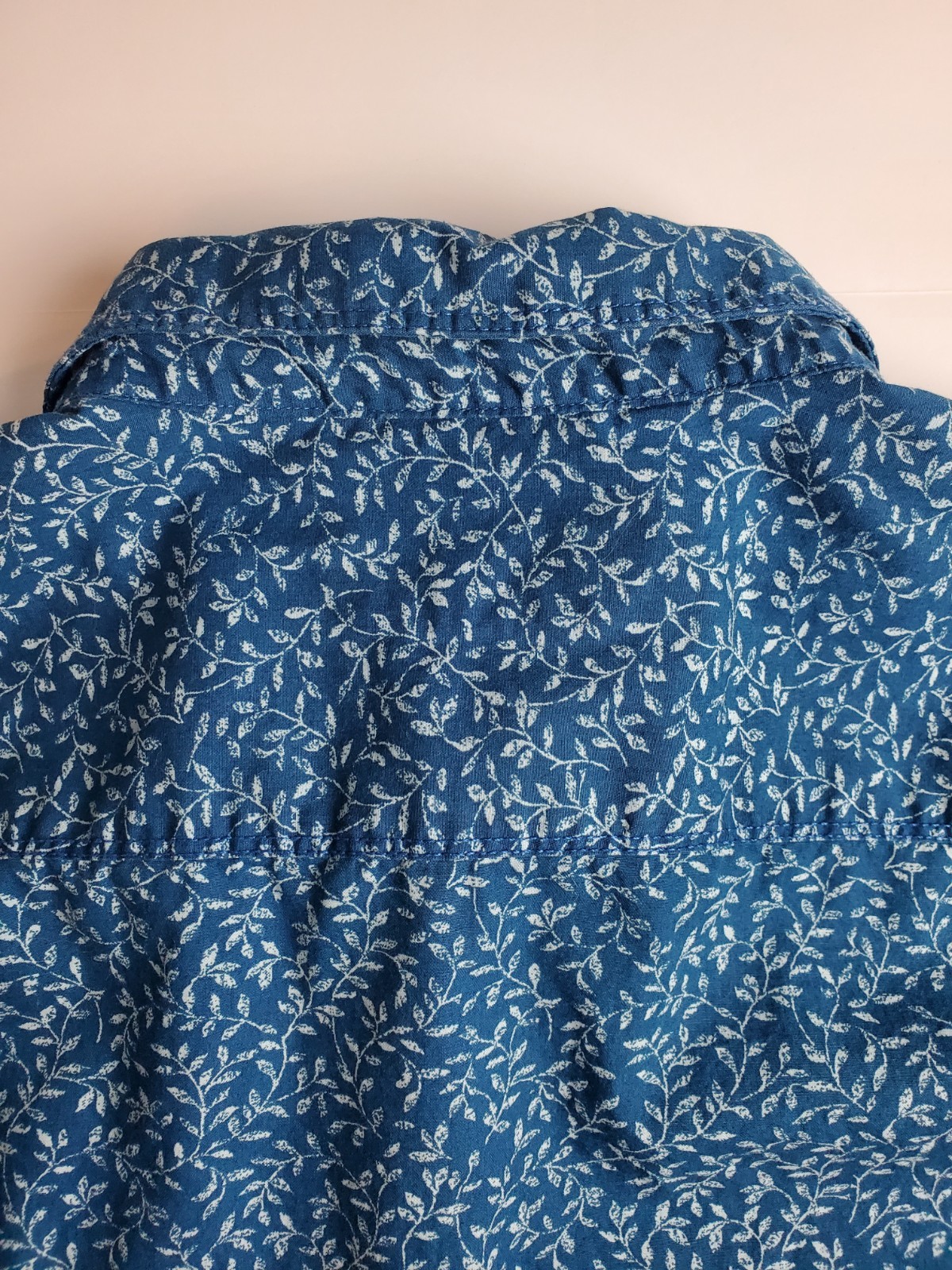 Calvin Klein Jeans Men’s Large Blue Floral Print Button Front Shirt 100% Cotton