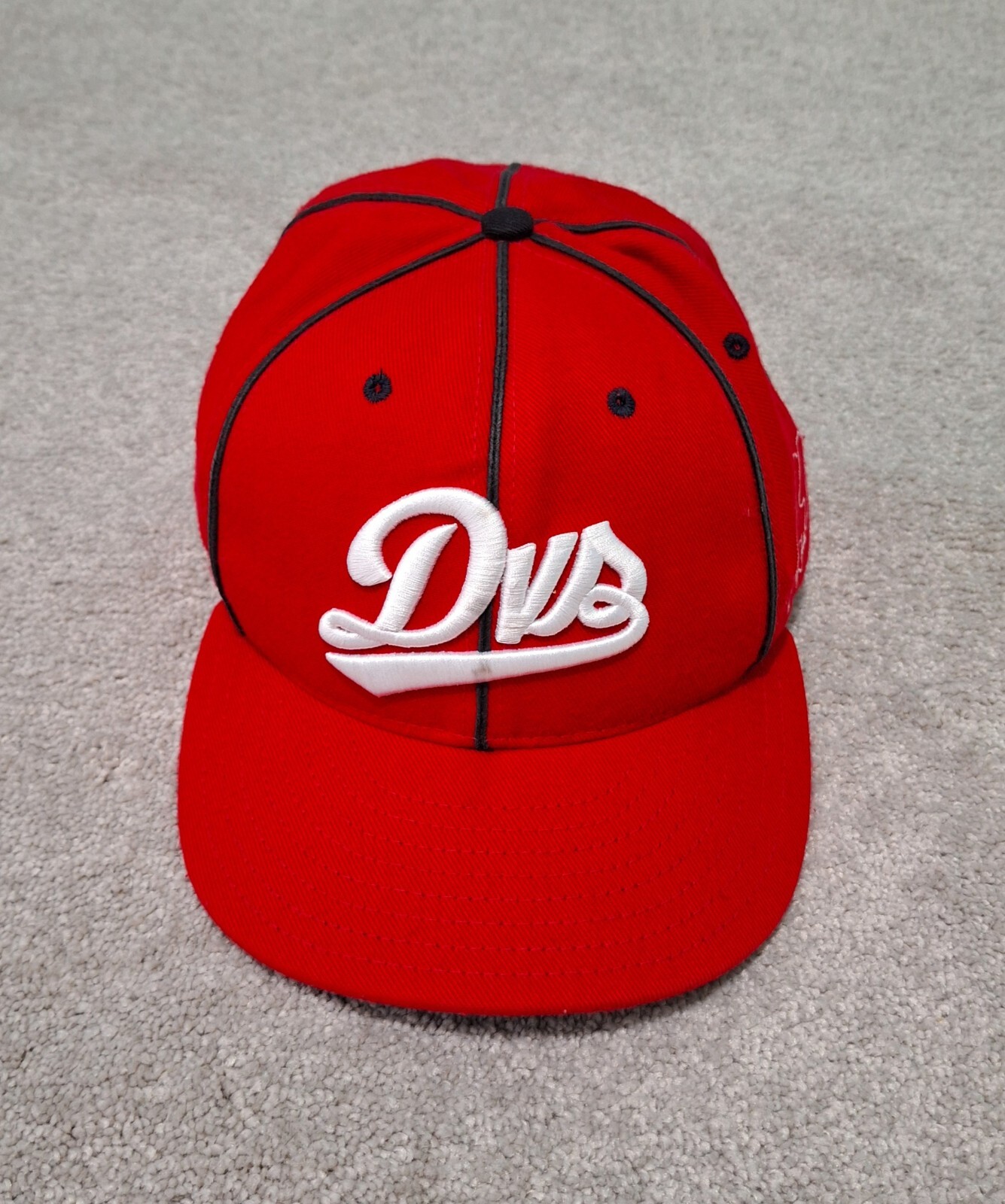 DVS Shoe Co Hat Red Flexfit Adult Size 7 3/4 Skate Skating Skateboarding Cap