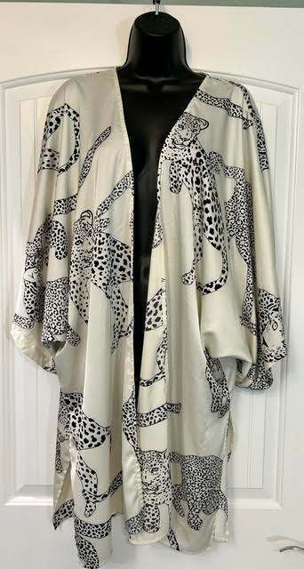 ✨ Cheetah Print Silky Robe