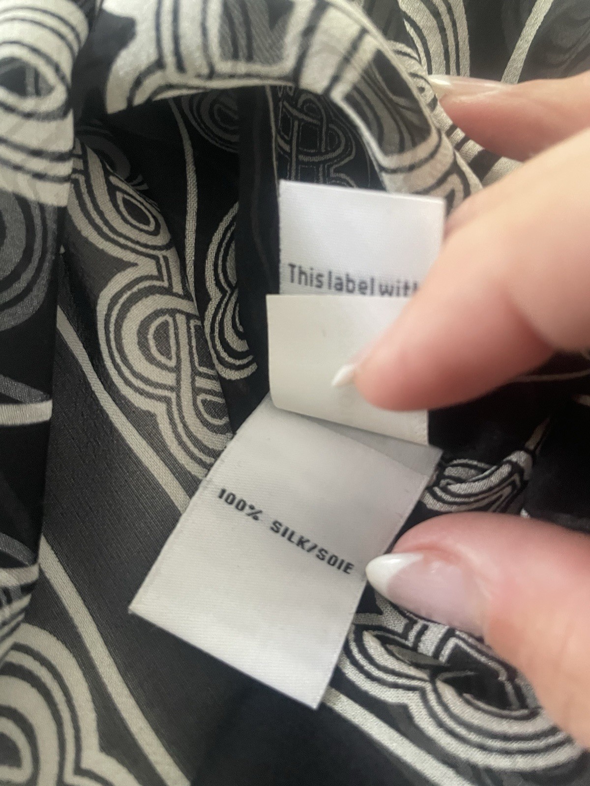 Diane Von Furstenburg Sz 8 Silk Harlow Blouse Black White Knot Pattern Classy,