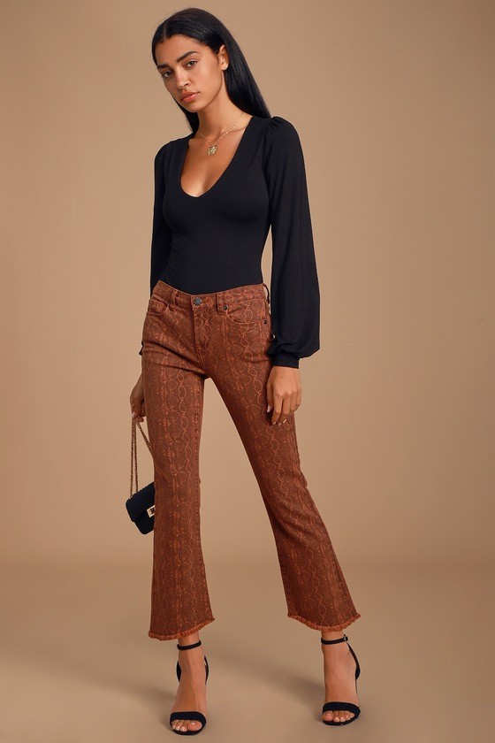V-neck Balloon Sleeve Bodysuit