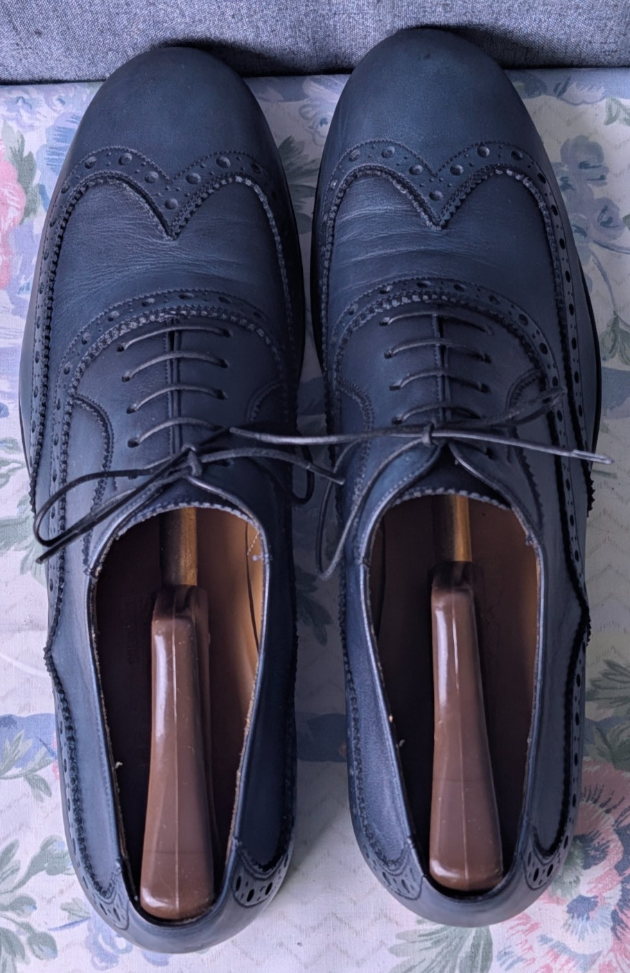 Salvatore Ferragamo Wingtip Brogue Navy Leather Dress Shoes Men’s 9.5D ITALY