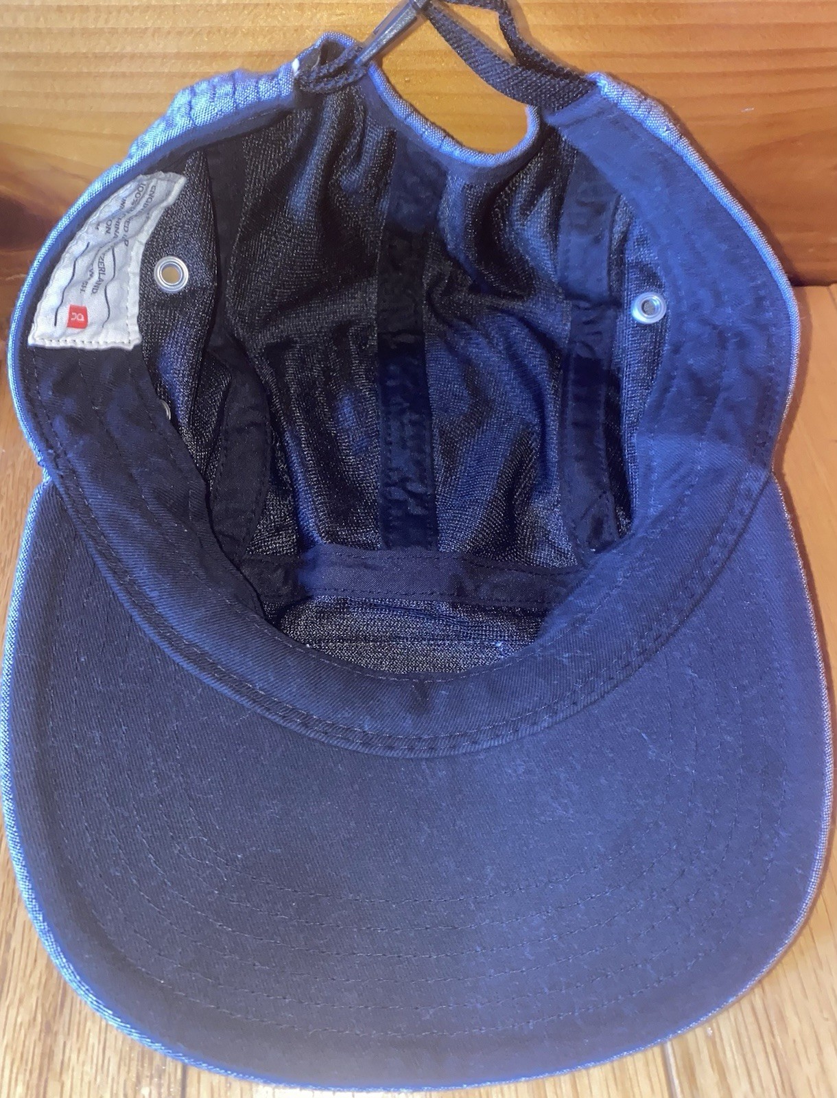 On Cloud Swiss Engineering 5 Panel Cap Running Hat