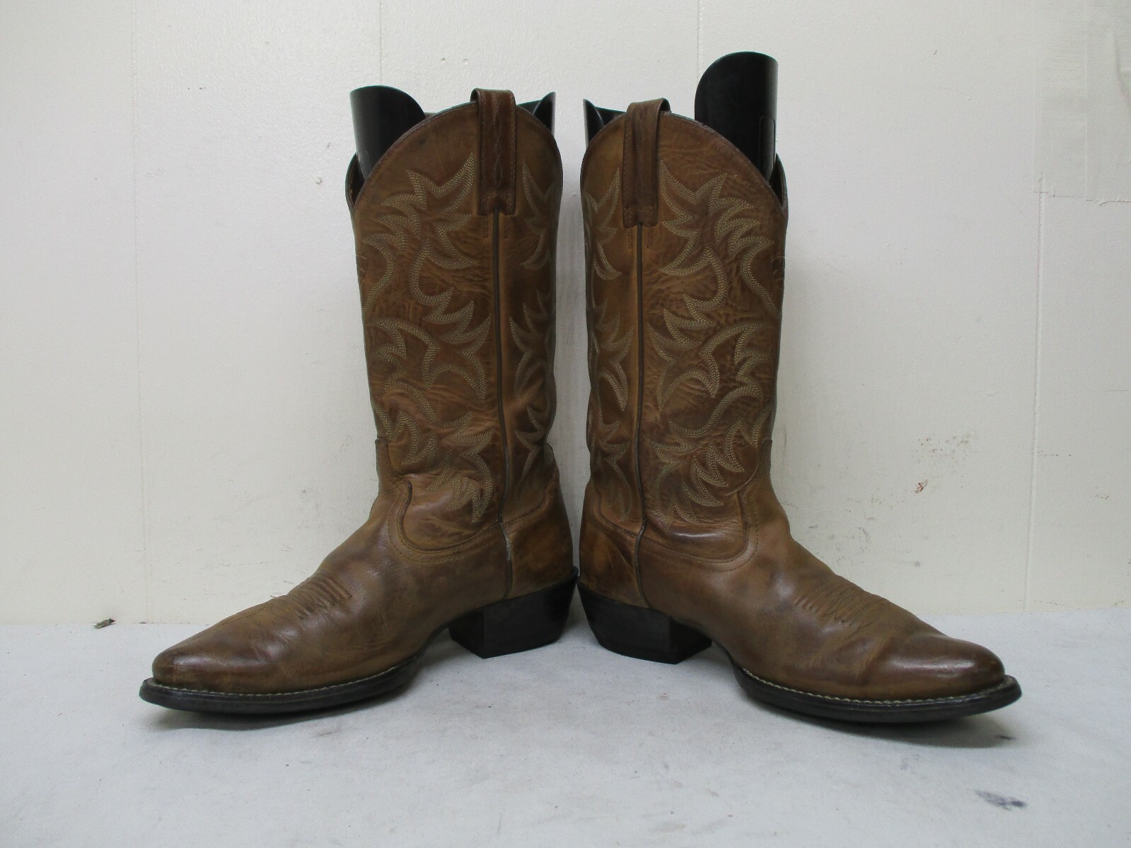 Ariat Brown Leather Cowboy Western Boots Mens Size 8.5 D Style 34725