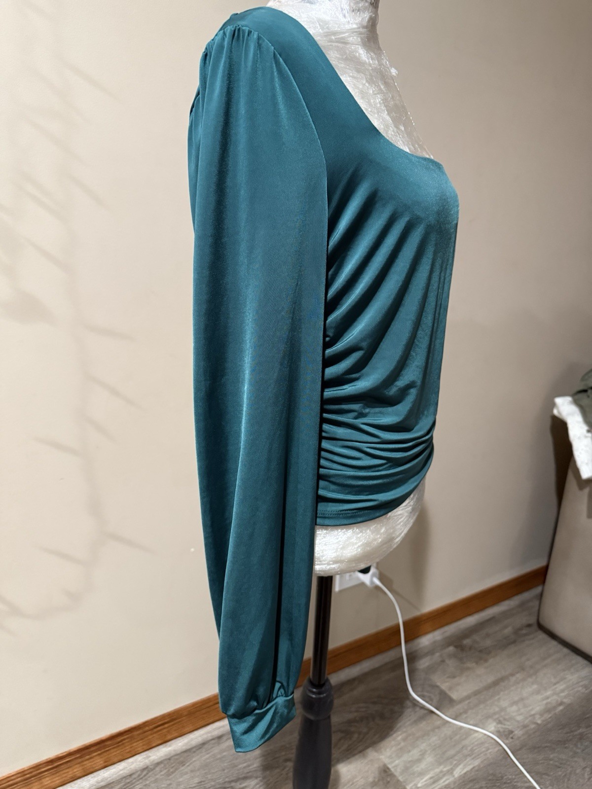 Lush Women’s Teal Solid Square Neck Long Sleeve Ruched Stretch Top Size L
