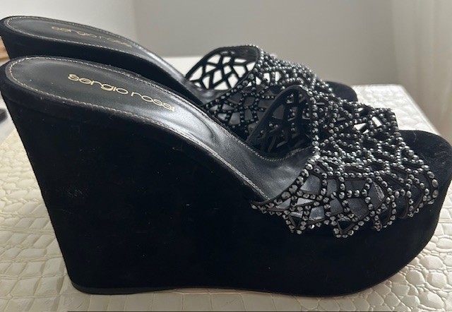 Sergio Rossi Tressor Laser-Cut Crystal-Suede Platform Sandal Slide sz 39.5