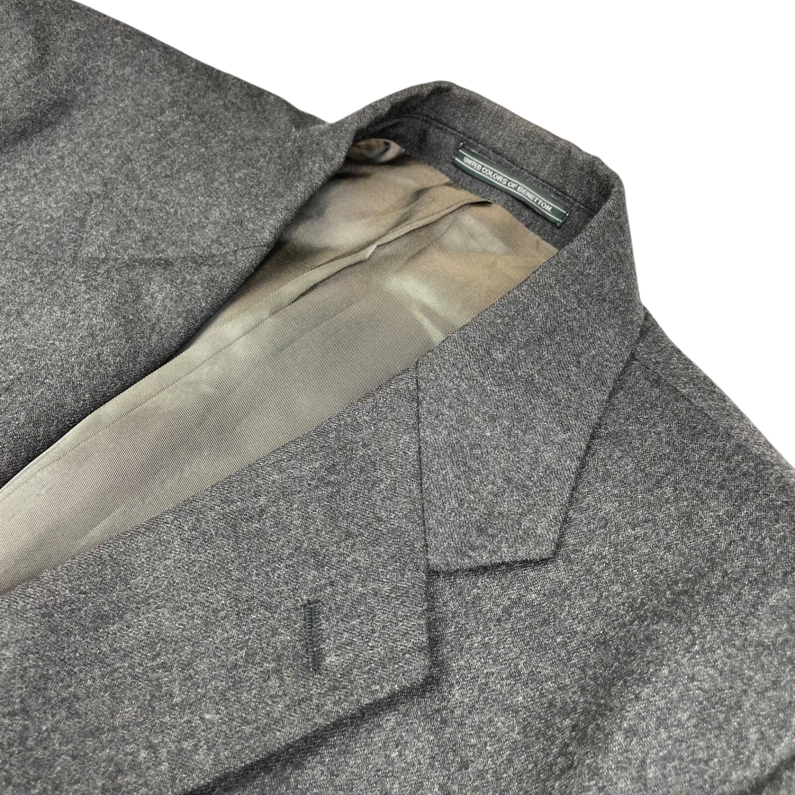 VTG United Colors Of Bennetton Men’s Flannel Blazer Gray • Italy • 42R US–52 EU