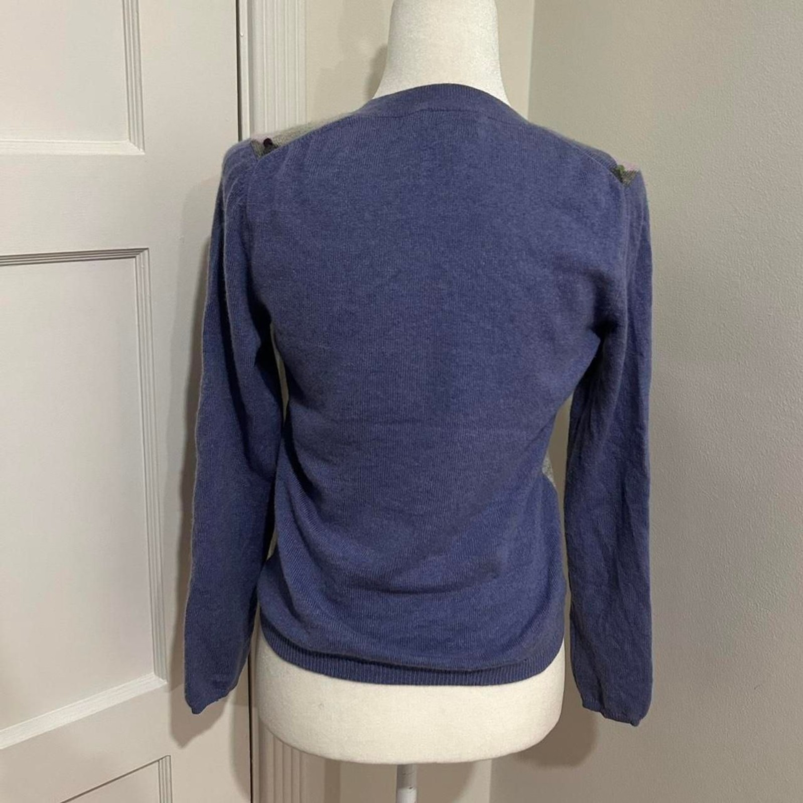 Charter’s Club Multicolor Argyle Cashmere V Neck Sweater with Hearts Size Small