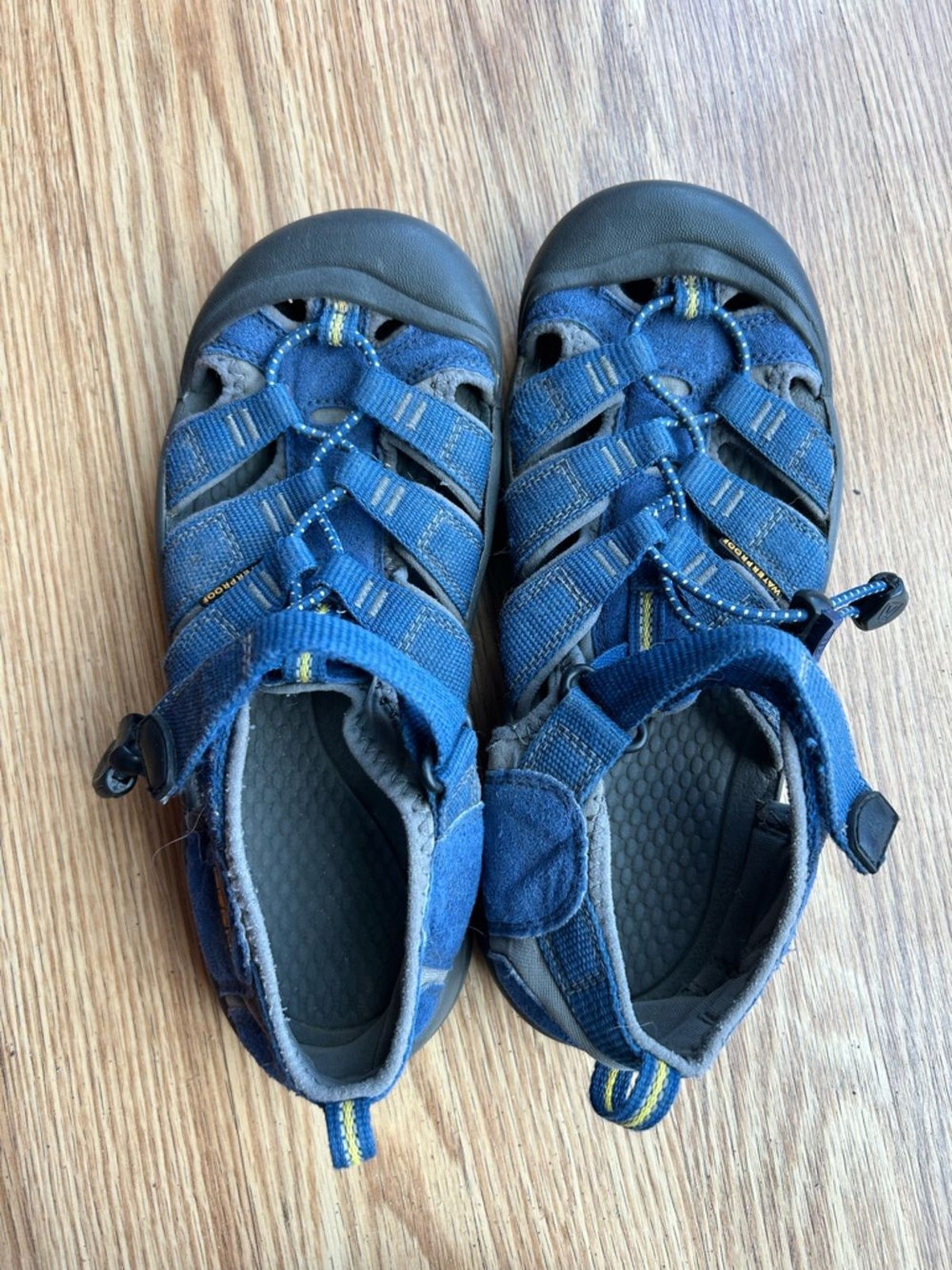 Size 6.5 Keen waterproof Water Shoes Blue Closed-Toe Adventure Sandals