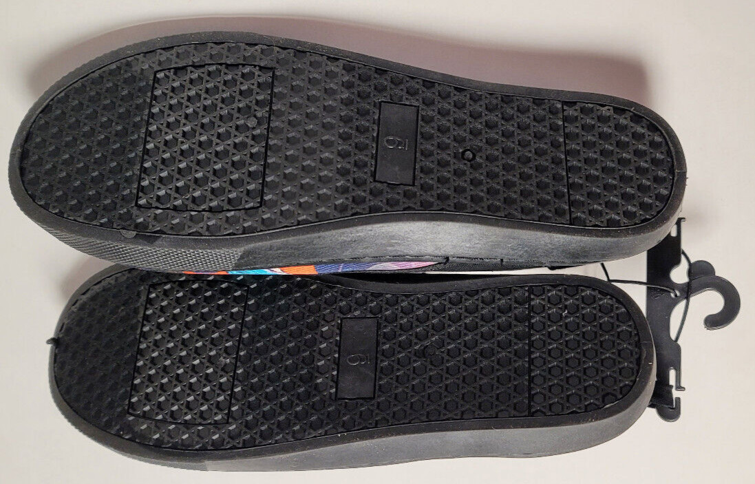 SUPERMAN Slip On Canvas Shoes Men’s Bioworld New With Tags