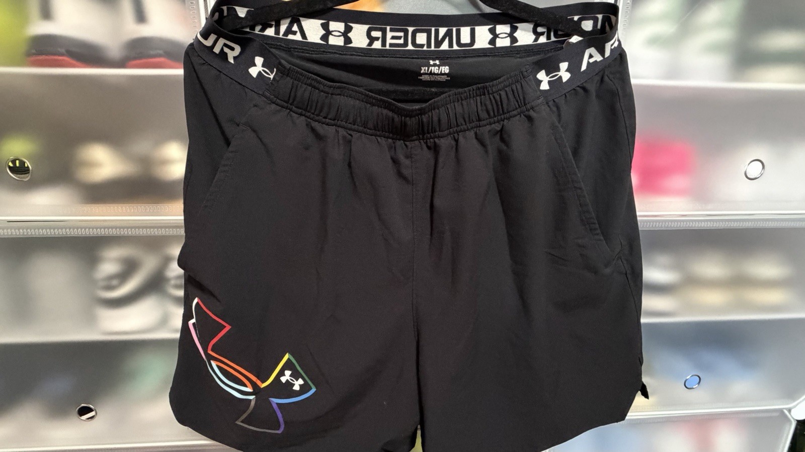 Under Armour Men’s XL Black Athletic Shorts Drawstring Elastic Waist Pockets
