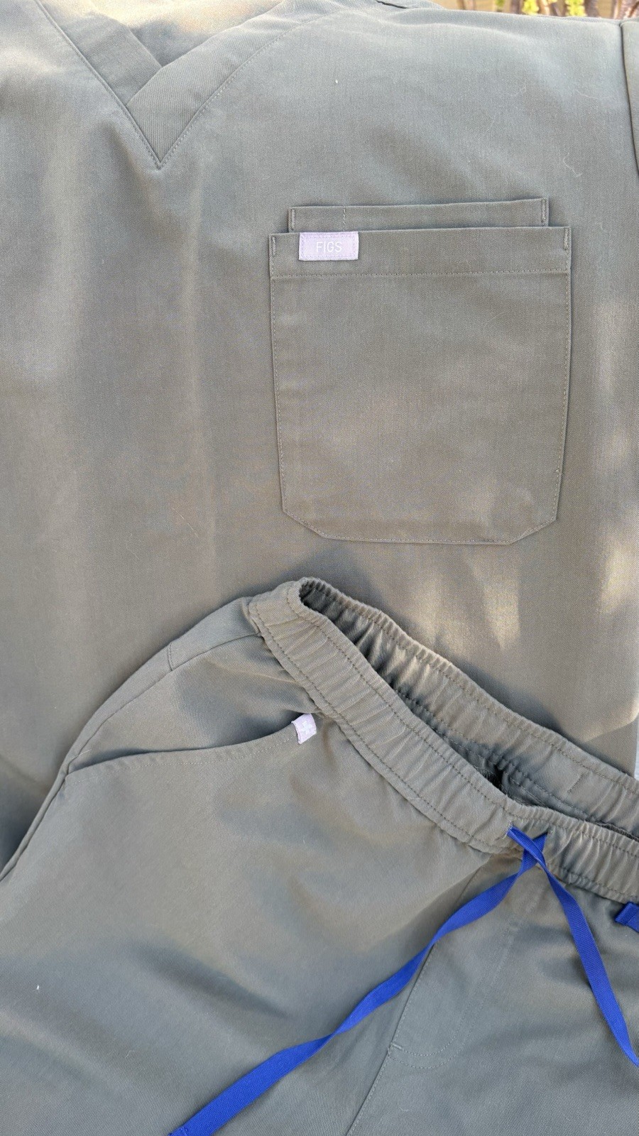 FIGS Technical Collection Women’s Scrub Set Size L Gray Solid Twill Top & Pants
