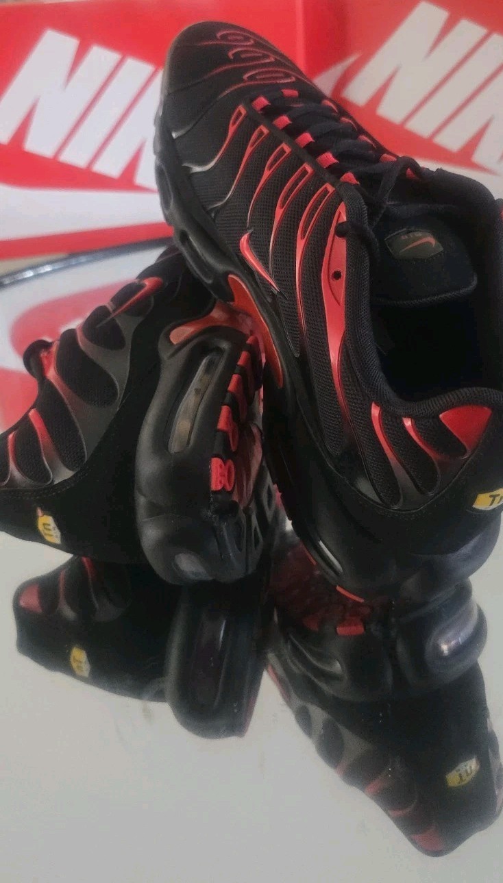 Nike Air Max Plus TN Black University Red CU4864-001 Men’s US 15 DS New OG Box