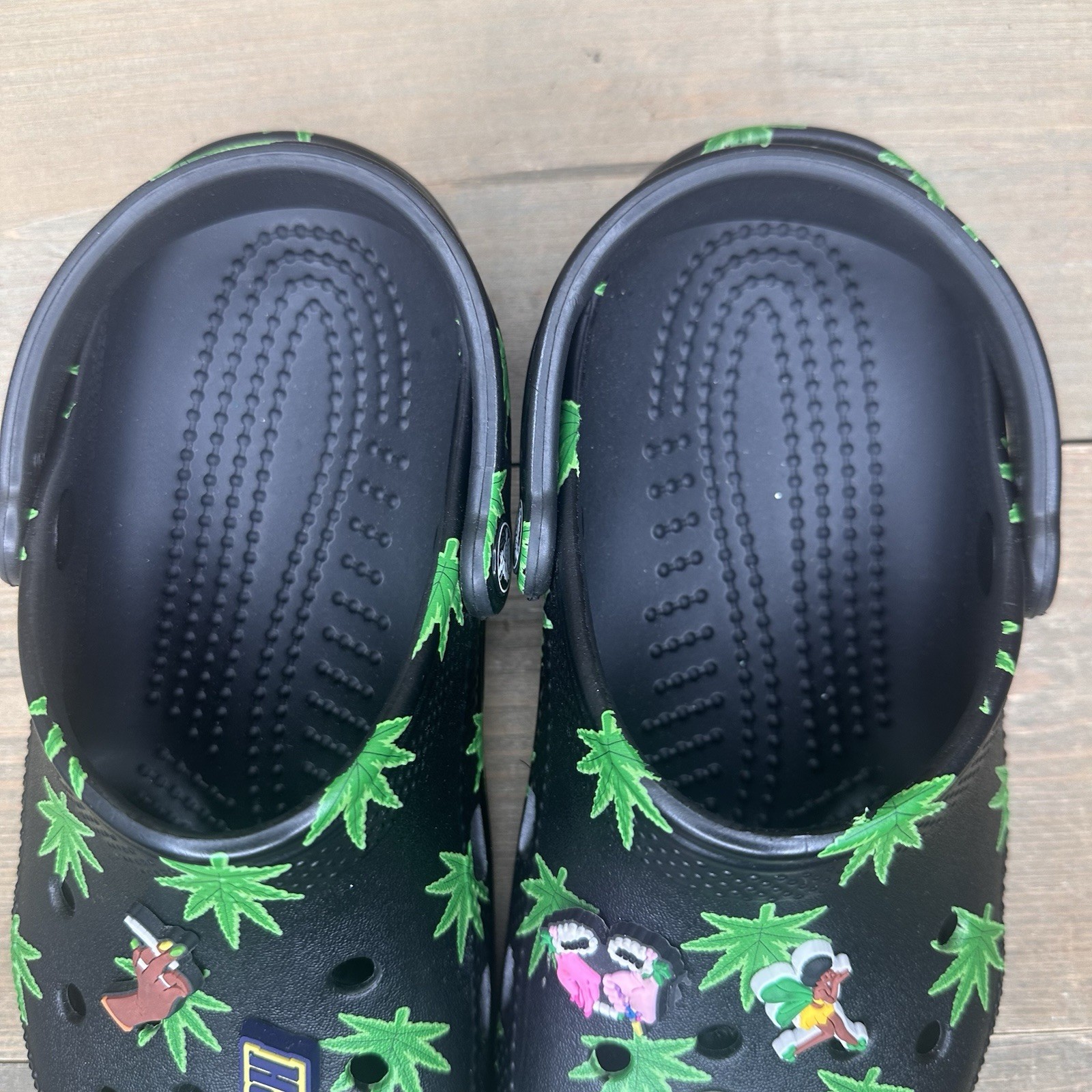 Crocs Classic Clogs Hemp Leaf Black Weed Pot Leaf Marijuana Size W6/M4