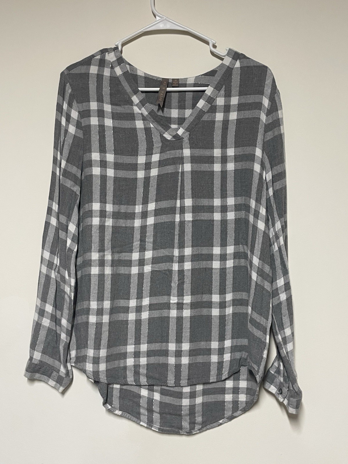 BRINA and EM Gray/White Plaid Long Sleeve Size M