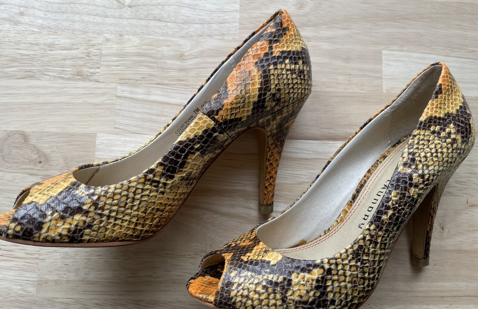 CHINESE LAUNDRY Shoes Womens Size 7 Count Down Snake Skin Stiletto Heels
