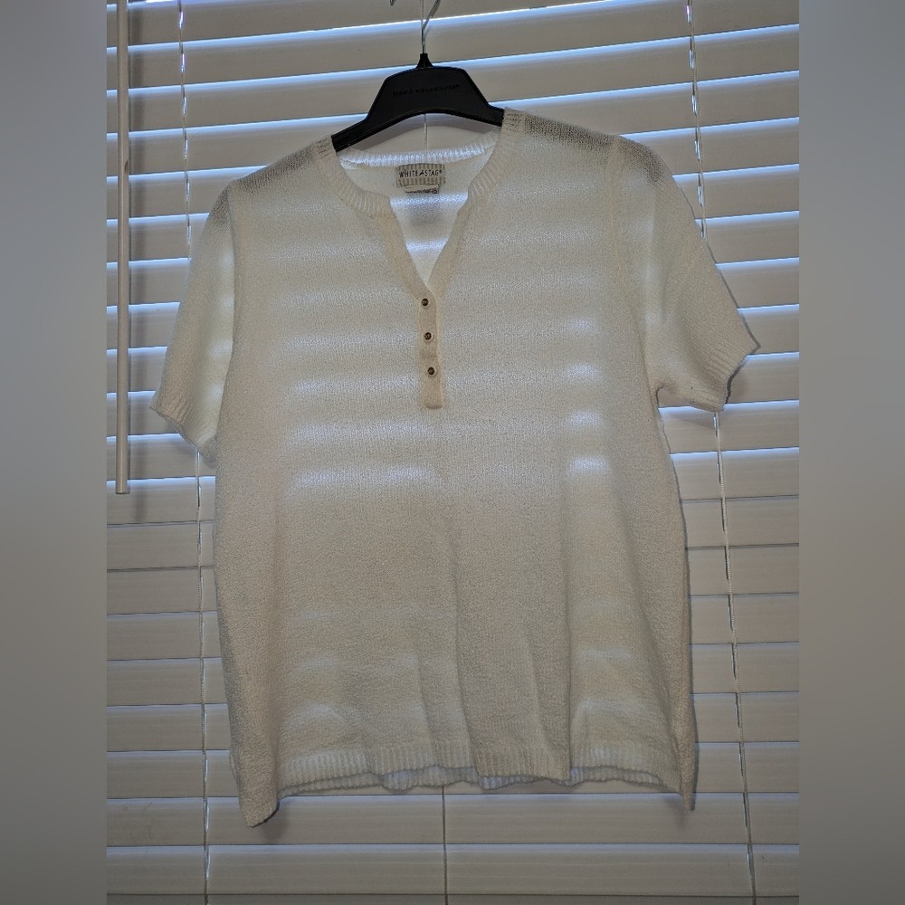 White Stag Women’s Plus Size Artic White V-Neck Short Sleeve Top Size 12/14 EUC