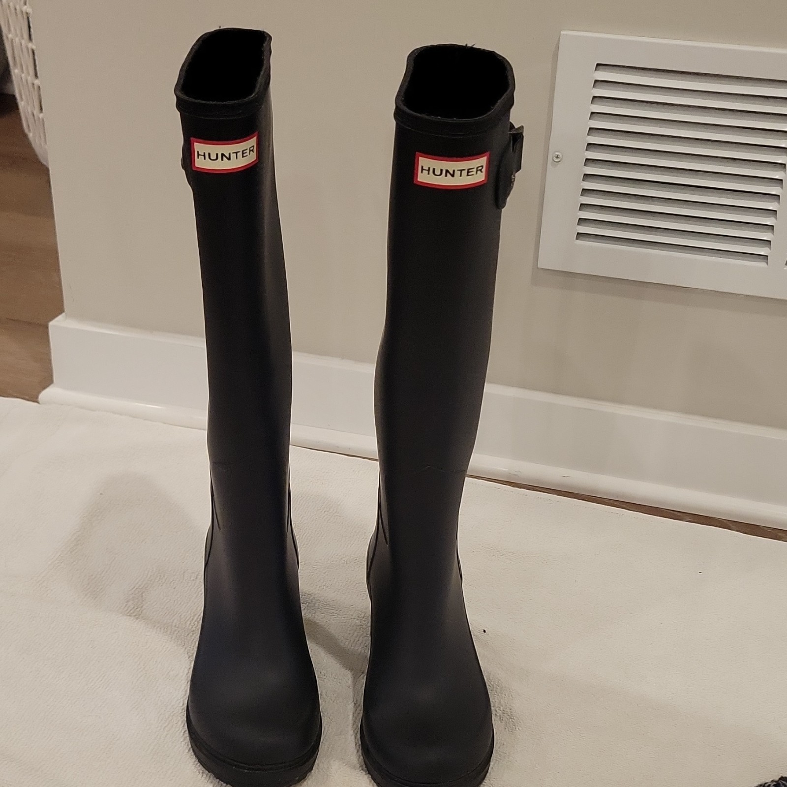 Hunter Original Tall Black Waterproof Knee High Rain Boots w/ Socks US 6