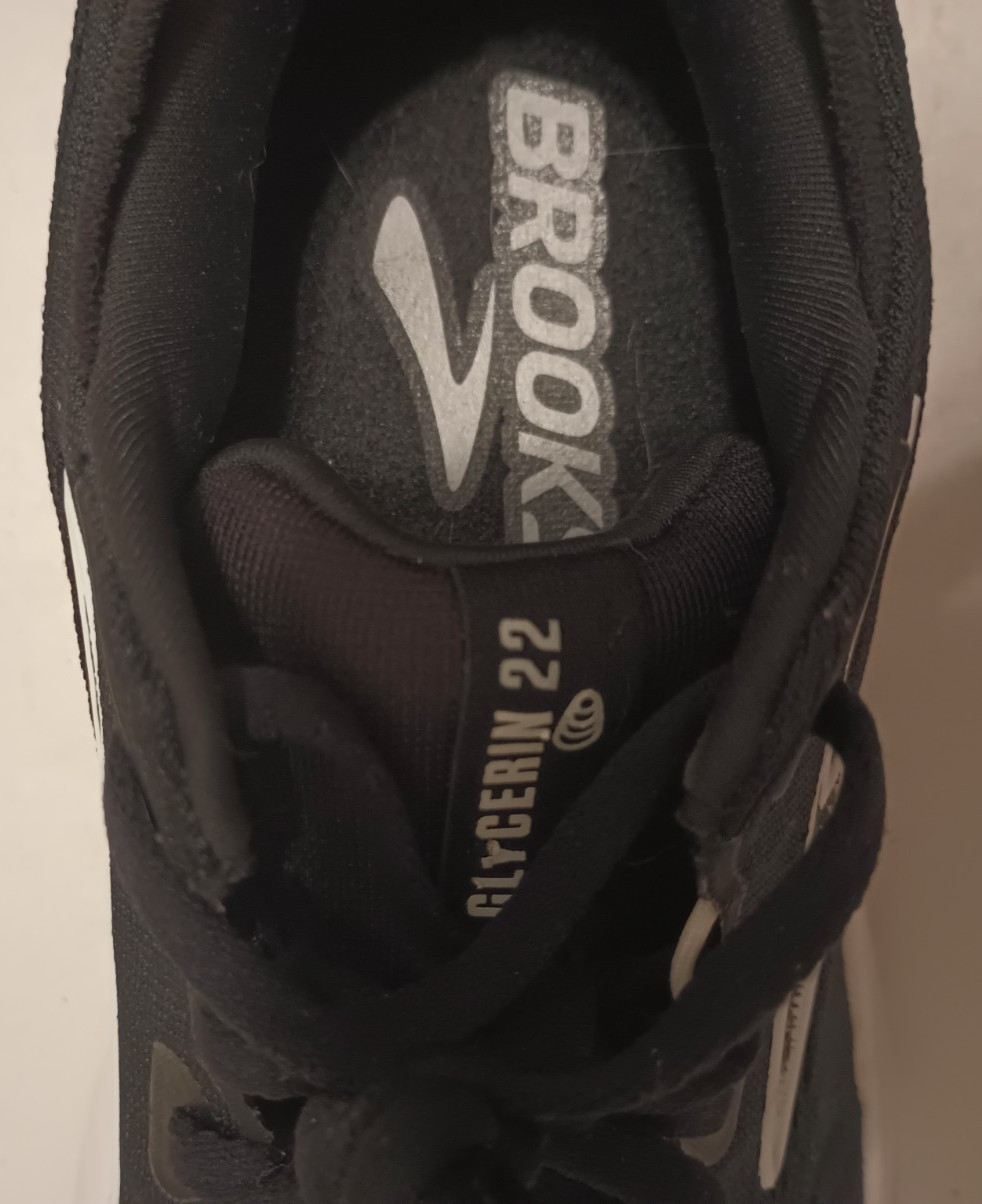 Size 8 – Brooks Glycerin GTS 22 Black Grey White Women’s Gently Used