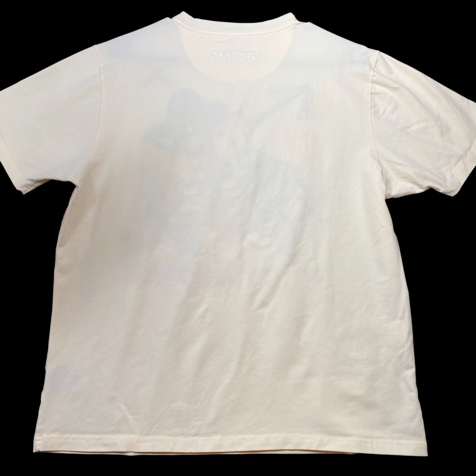 Makobi Playmaker Graphic Tee Cream M 95% Cotton Mens Casual Embroidered Design