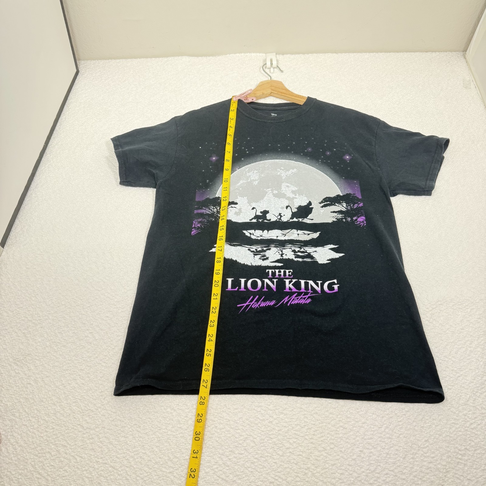 Disney The Lion King Hakuna Matata TShirt M Black Simba Timon Pumbaa 100% Cotton