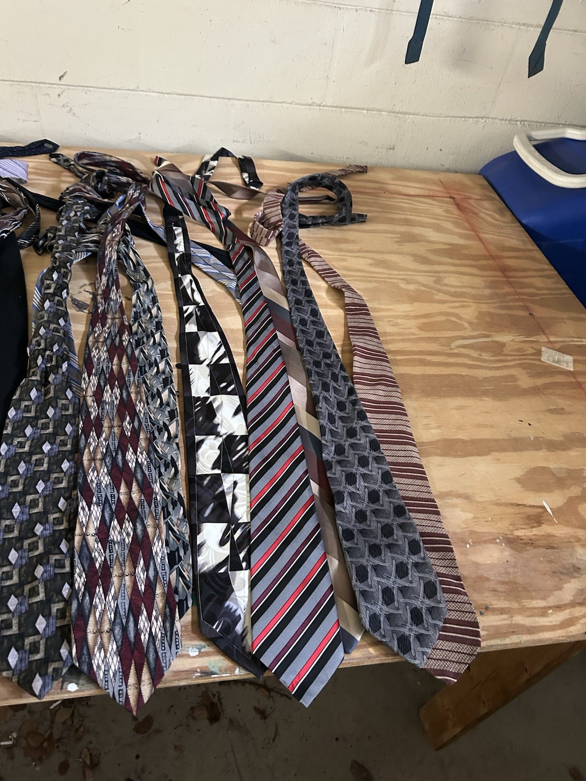 Men’s Assorted Pointed Neckties Tie Lot, Multicolor, Mixed Patterns there is 27