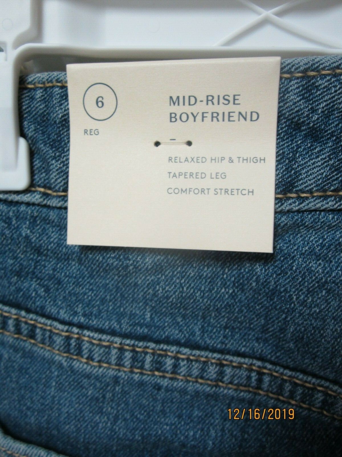 Universal Thread Women’s Mid-Rise Boyfriend Medium Blue Jeans Size 6 Reg