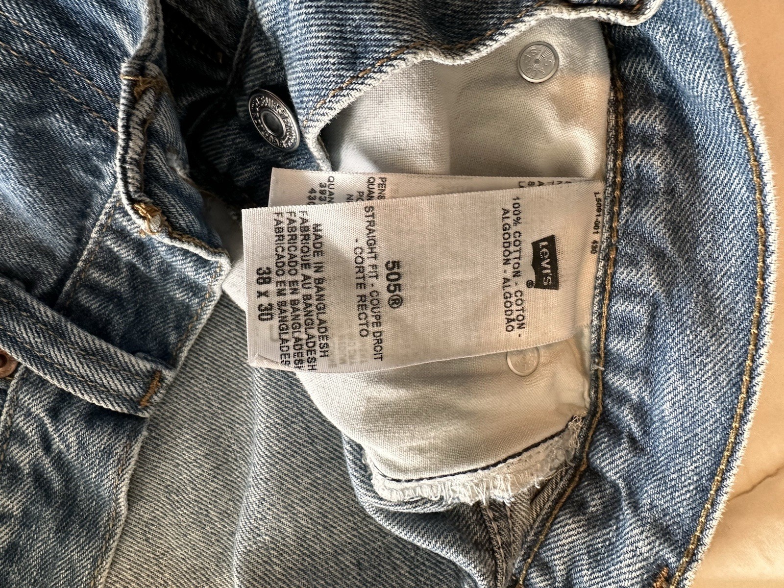 Levi’s 505 Men’s Regular Fit 38×30 Straight Leg Mid Rise Blue Denim Jeans