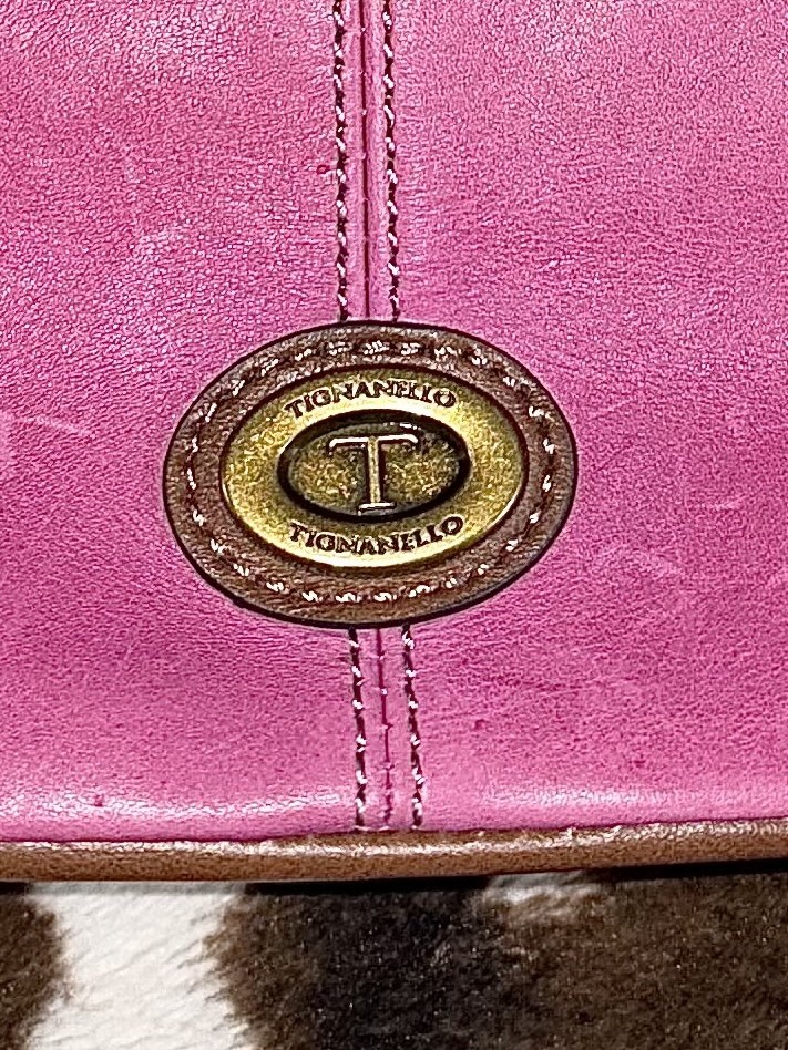 Medium Leather