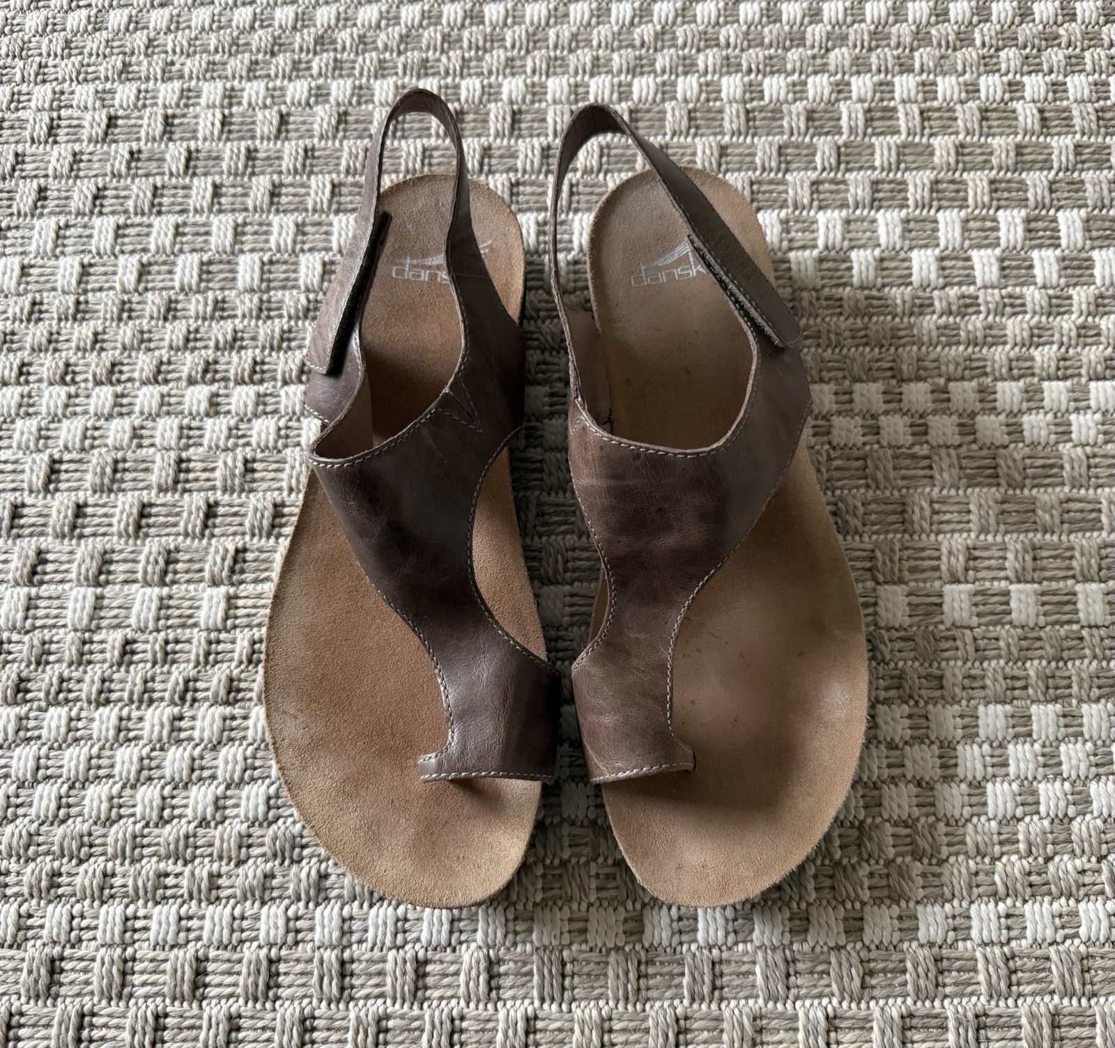 DANSKO Reece Thong Flat Slingback Sandals 40 9.5 10 Brown Waxy Burnished Leather