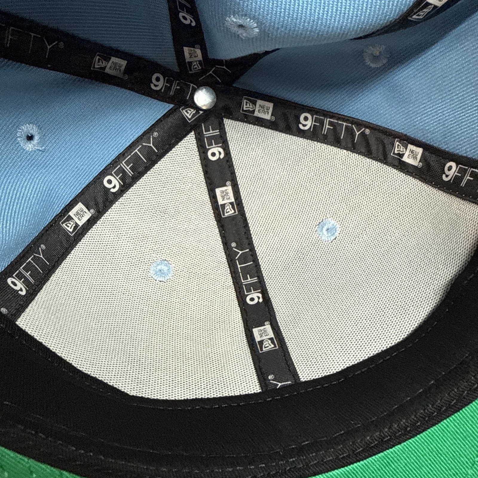 New York Yankees Light Blue Rose Green Brim 9FIFTY SnapBack Hat