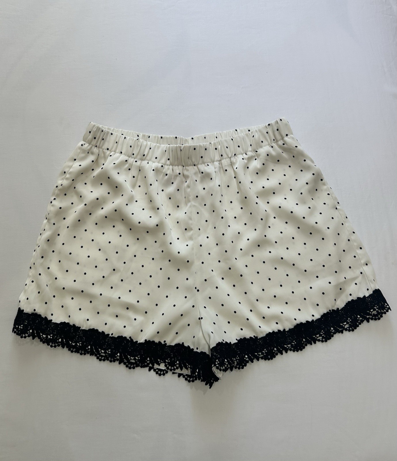 Davi & Dani Satin White Polka Dot Shorts with Black Lace Trim, Size L NWT
