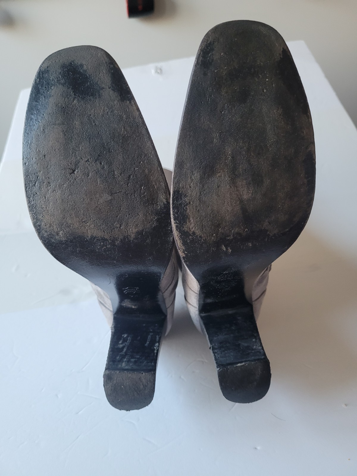 jessica bennett Suede Gray Boots Size 9