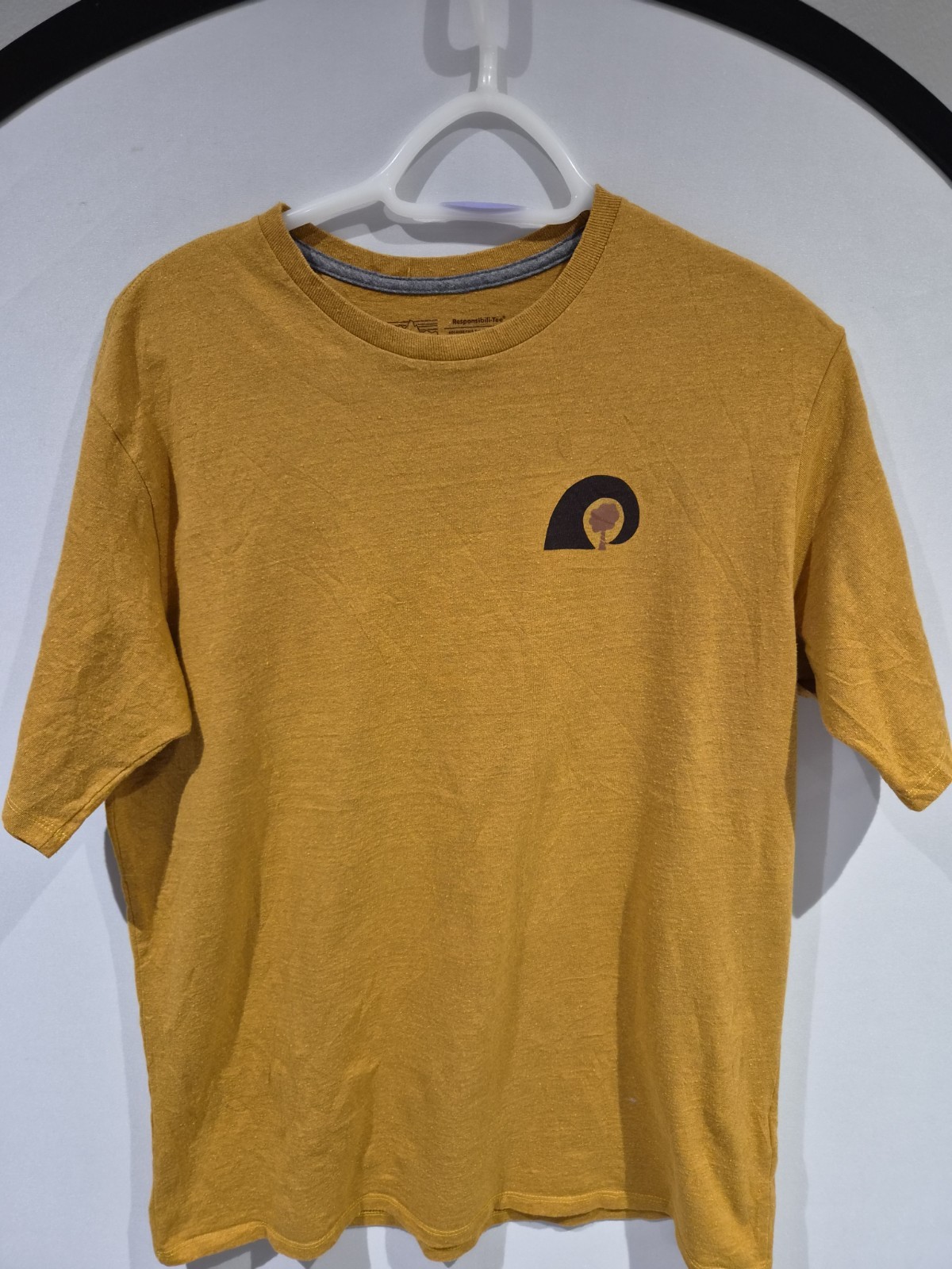 MENS PATAGONIA RUBBER TREE MARK RESPONSIBILI-TEE SIZE MEDIUM