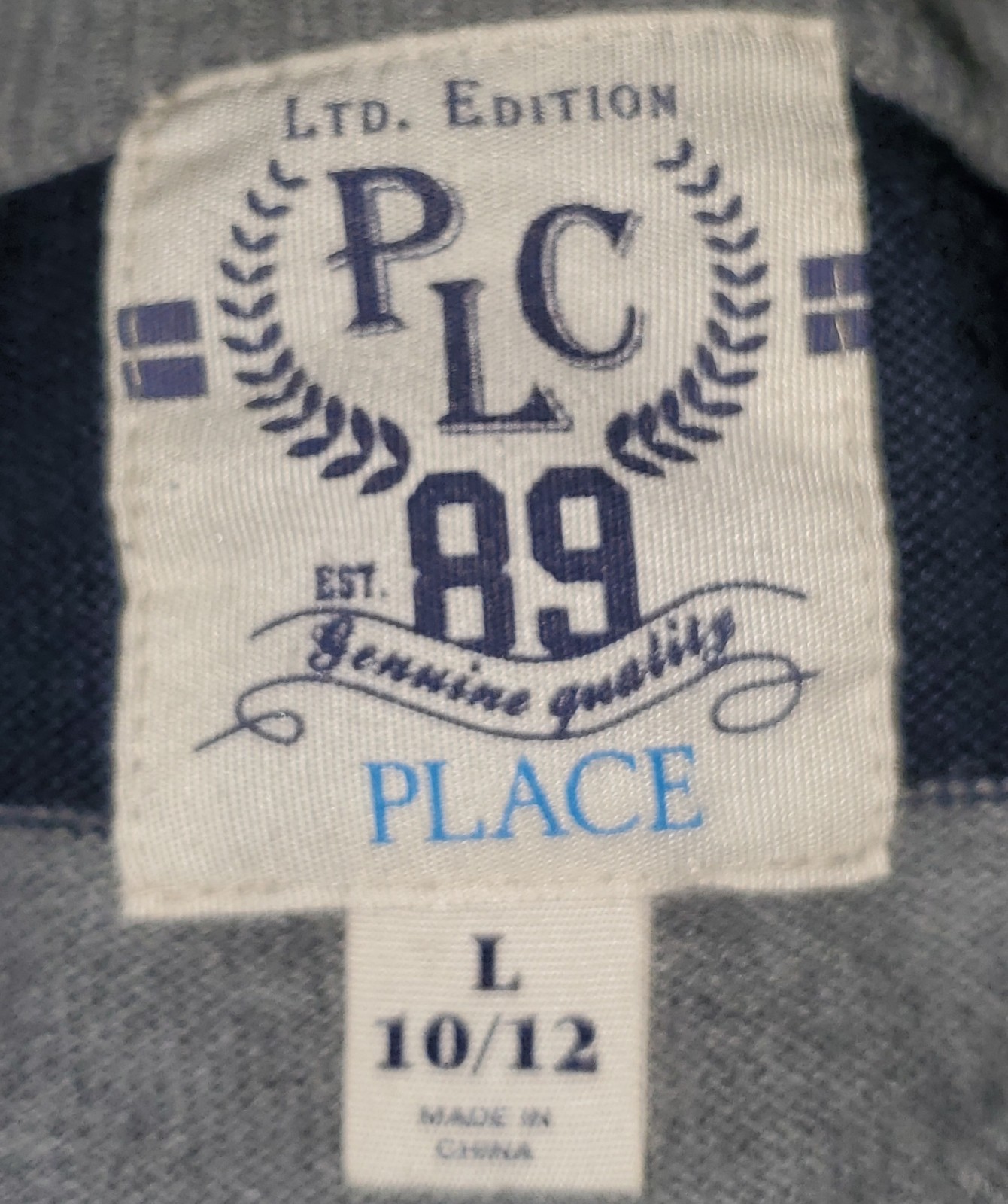 The Children’s Place Gray Blue Green Argyle Stripe V-Neck Sweater L Large 10-12