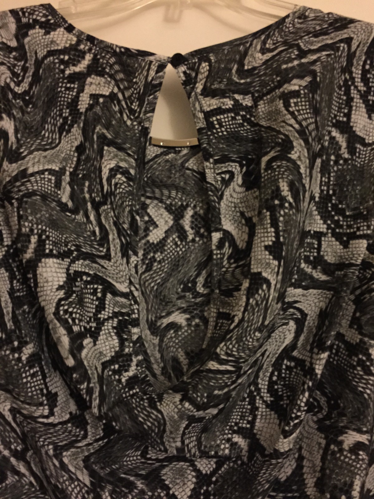 NWT MICHAEL Michael Kors Reptile Snakeskin Print Blouse Top Silver Décor $110 M