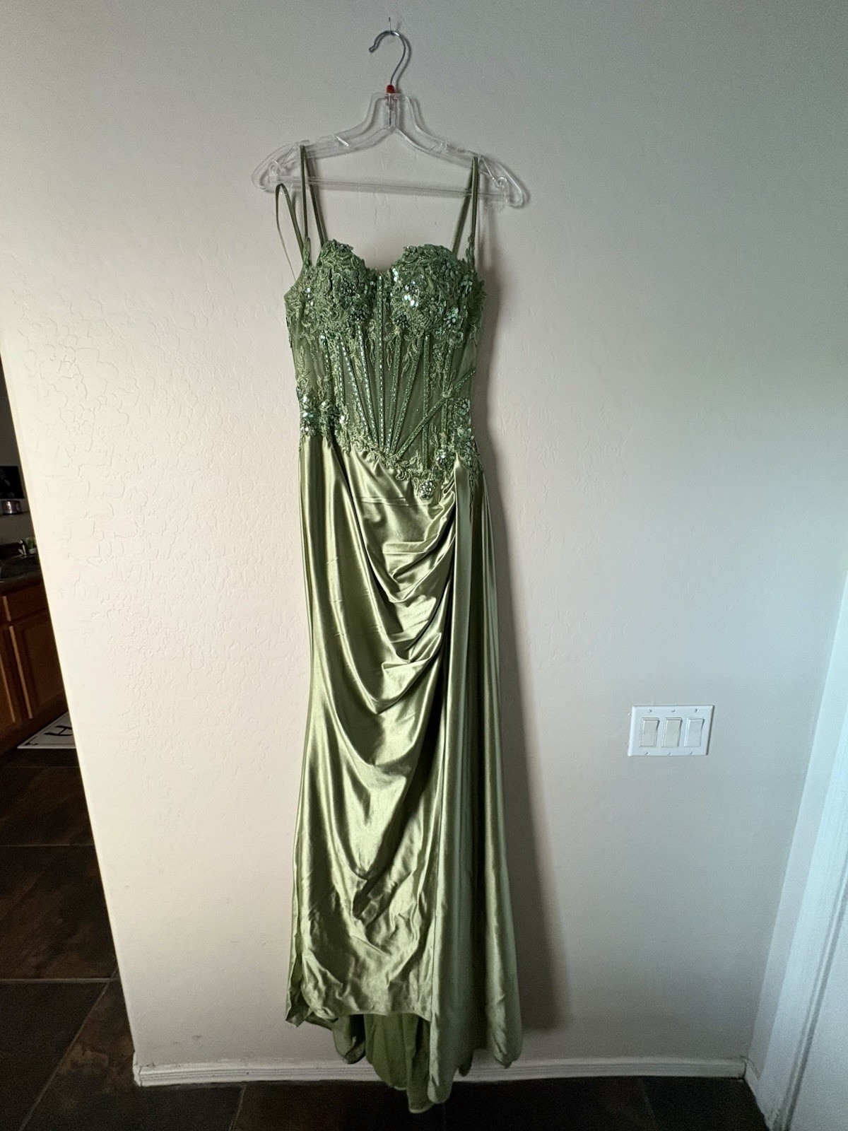 Embellished Lace & Satin Fitted Green Gown By Ladivine By Cinderella Divine