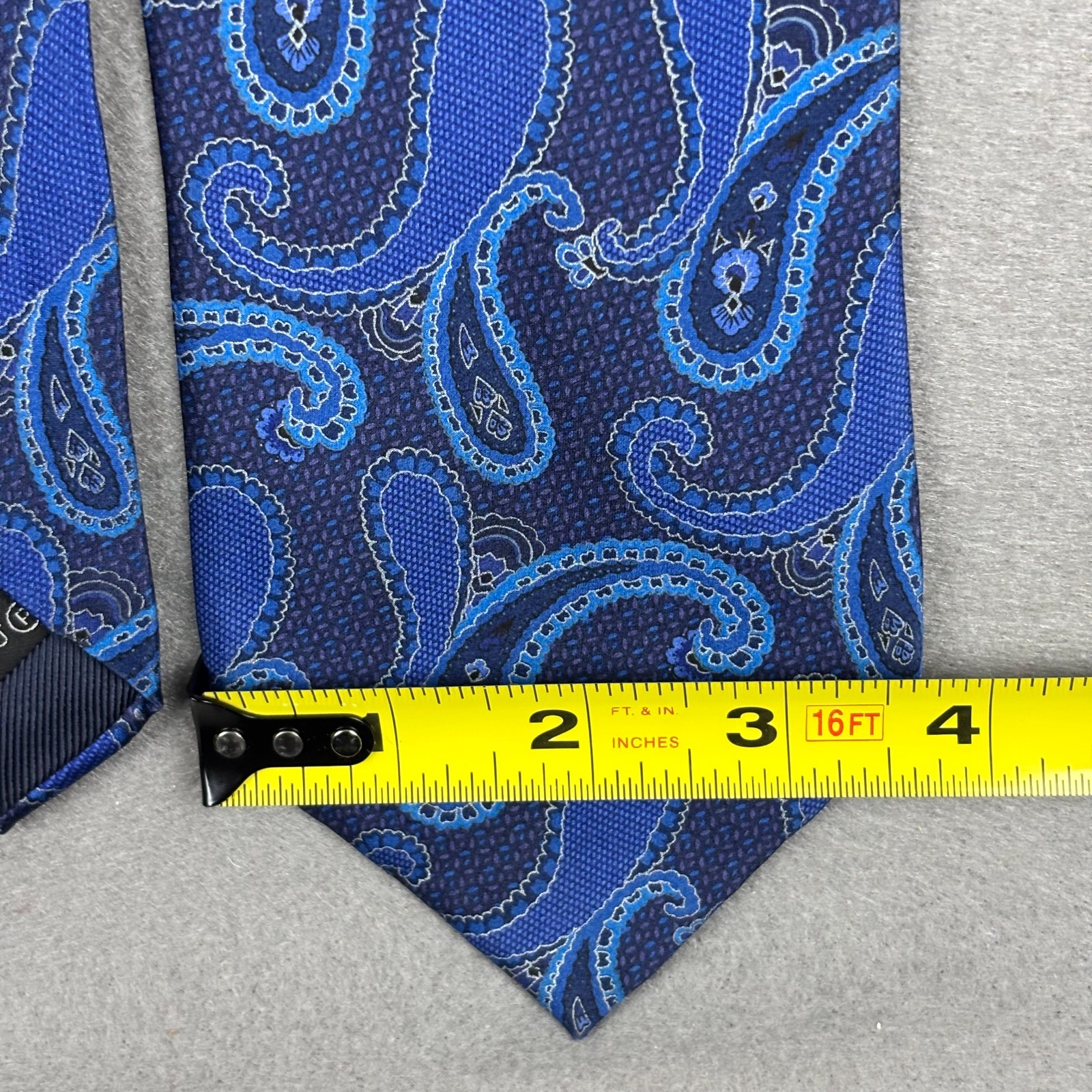 Ermenegildo Zegna Blue Paisley Silk Tie Made in Italy Luxury Designer 3.25″