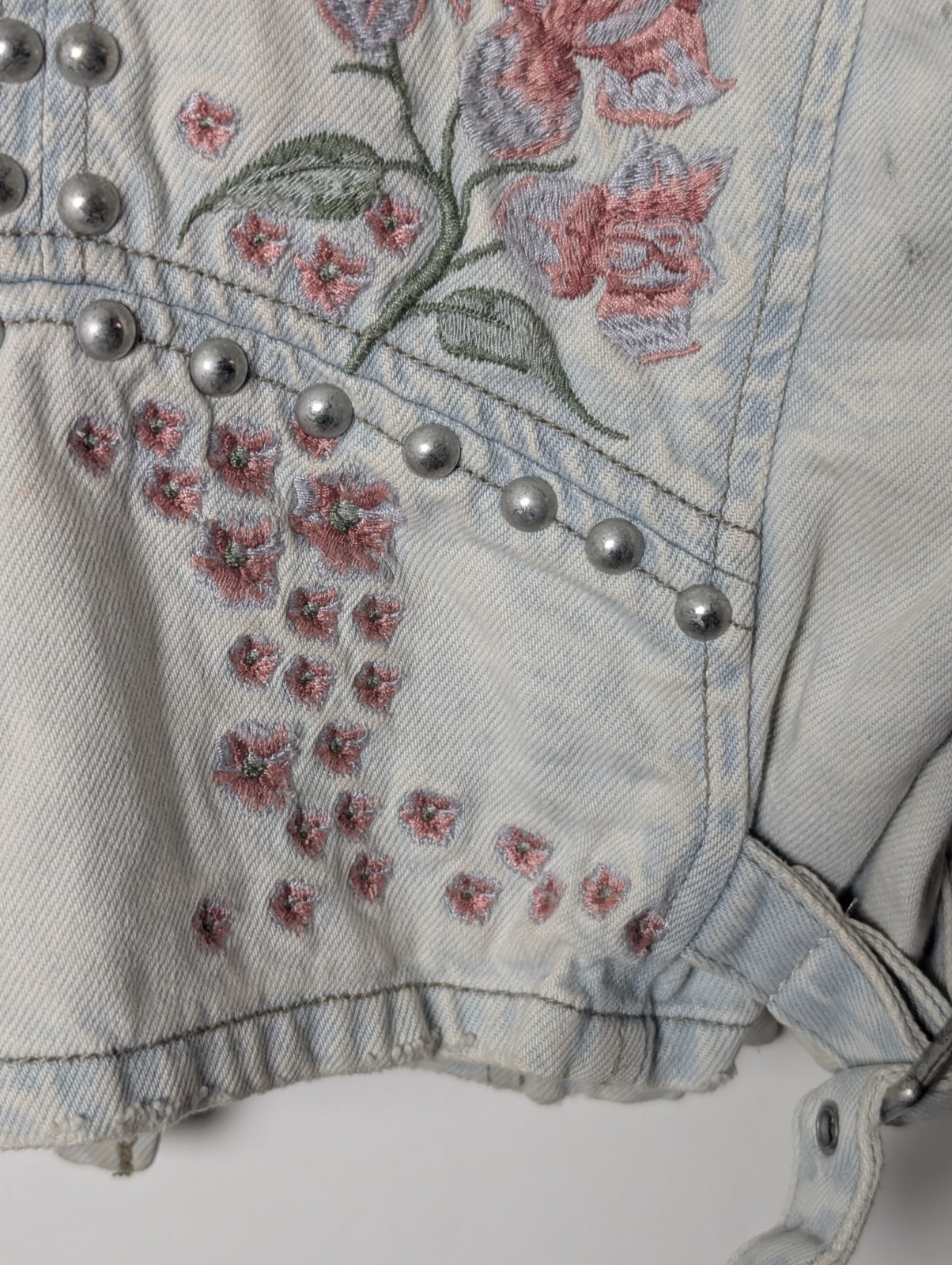 BlankNYC Floral Embroidered Studded Denim Moto Jacket Women’s M 18×27