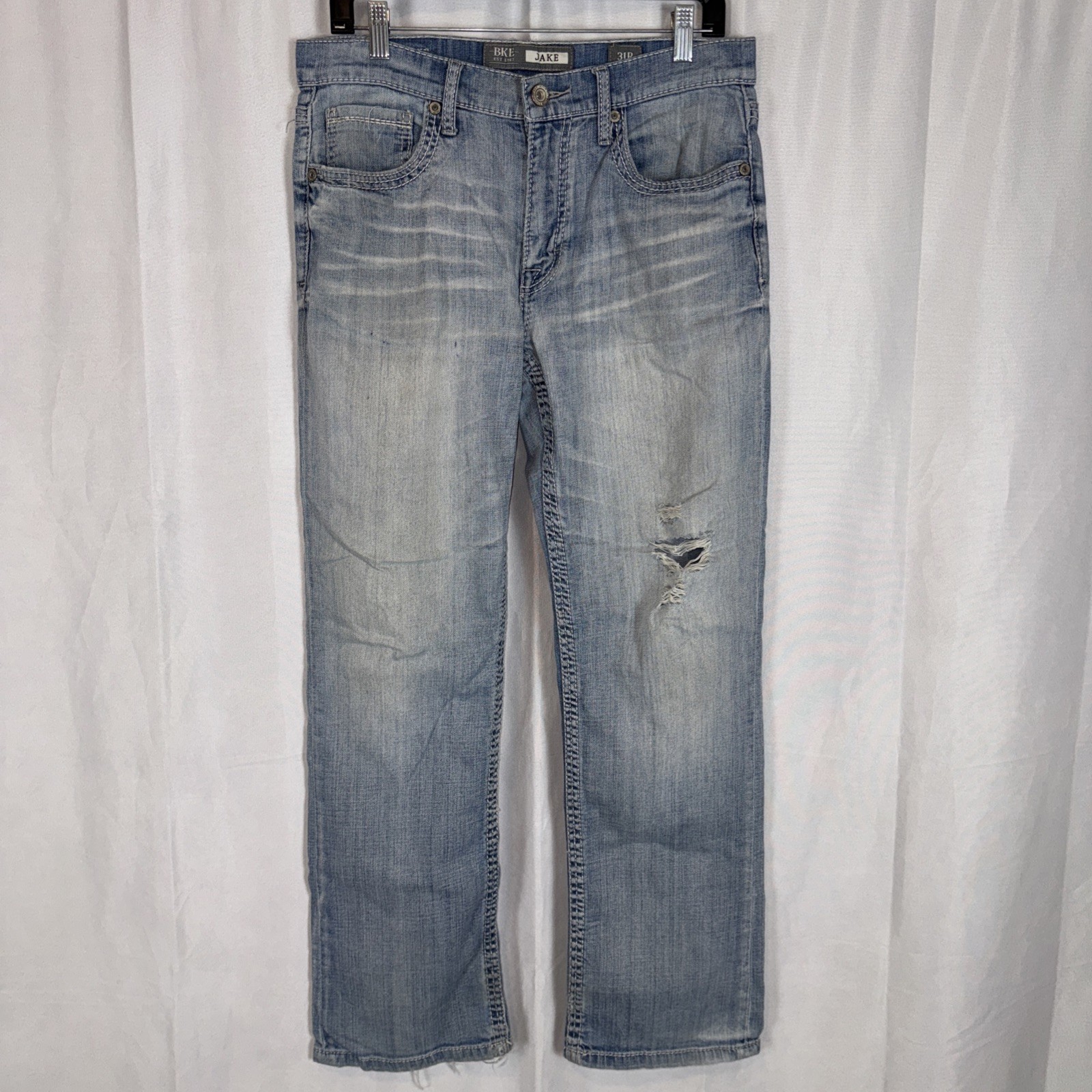 BKE Jake Men’s 31R Light Wash Bootleg Jeans Embroidered Low Rise Denim (33×30.5)