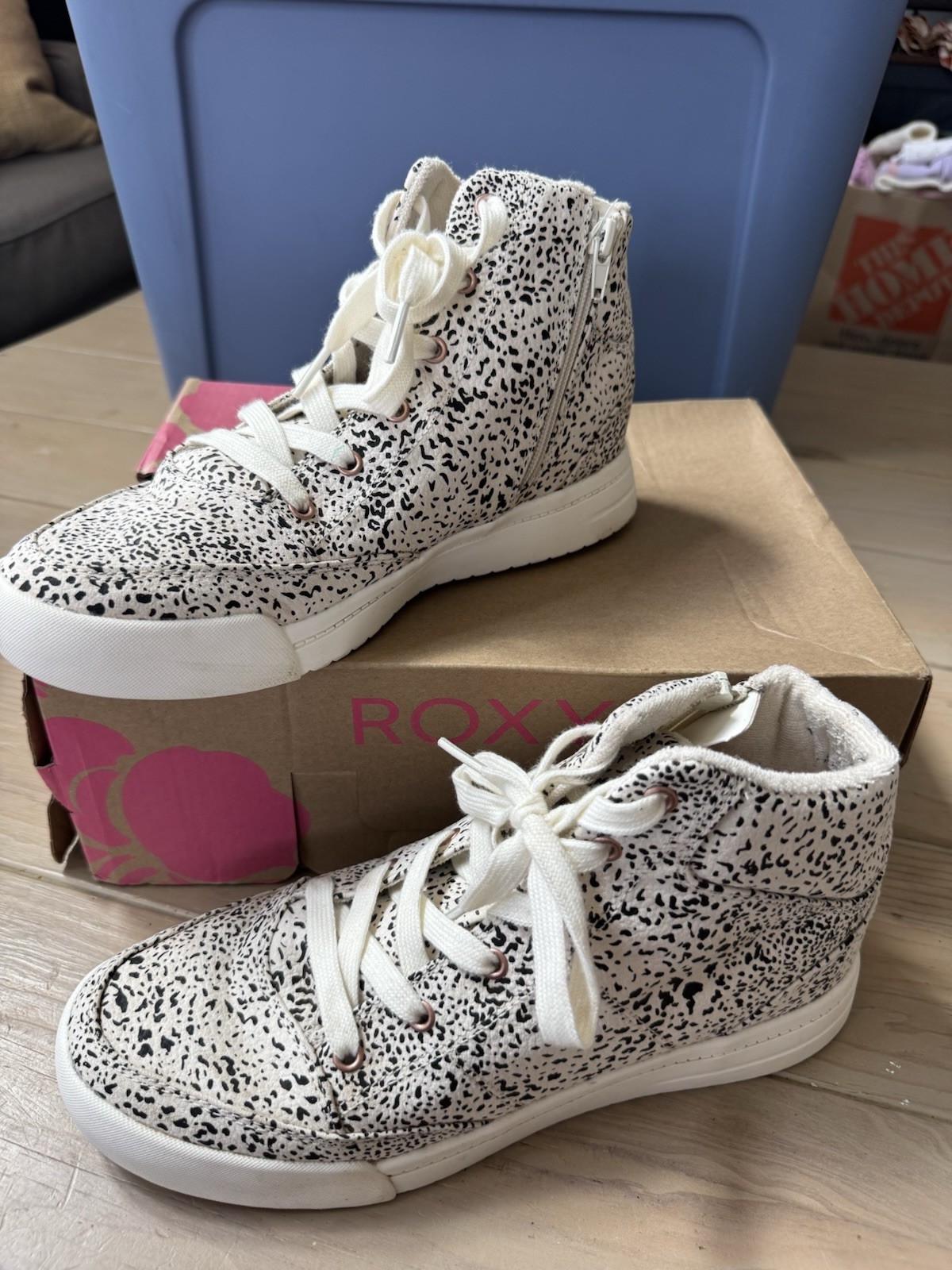 Roxy Camy U Women’s Size 10 Hidden Wedge High Top Sneakers Black White Print