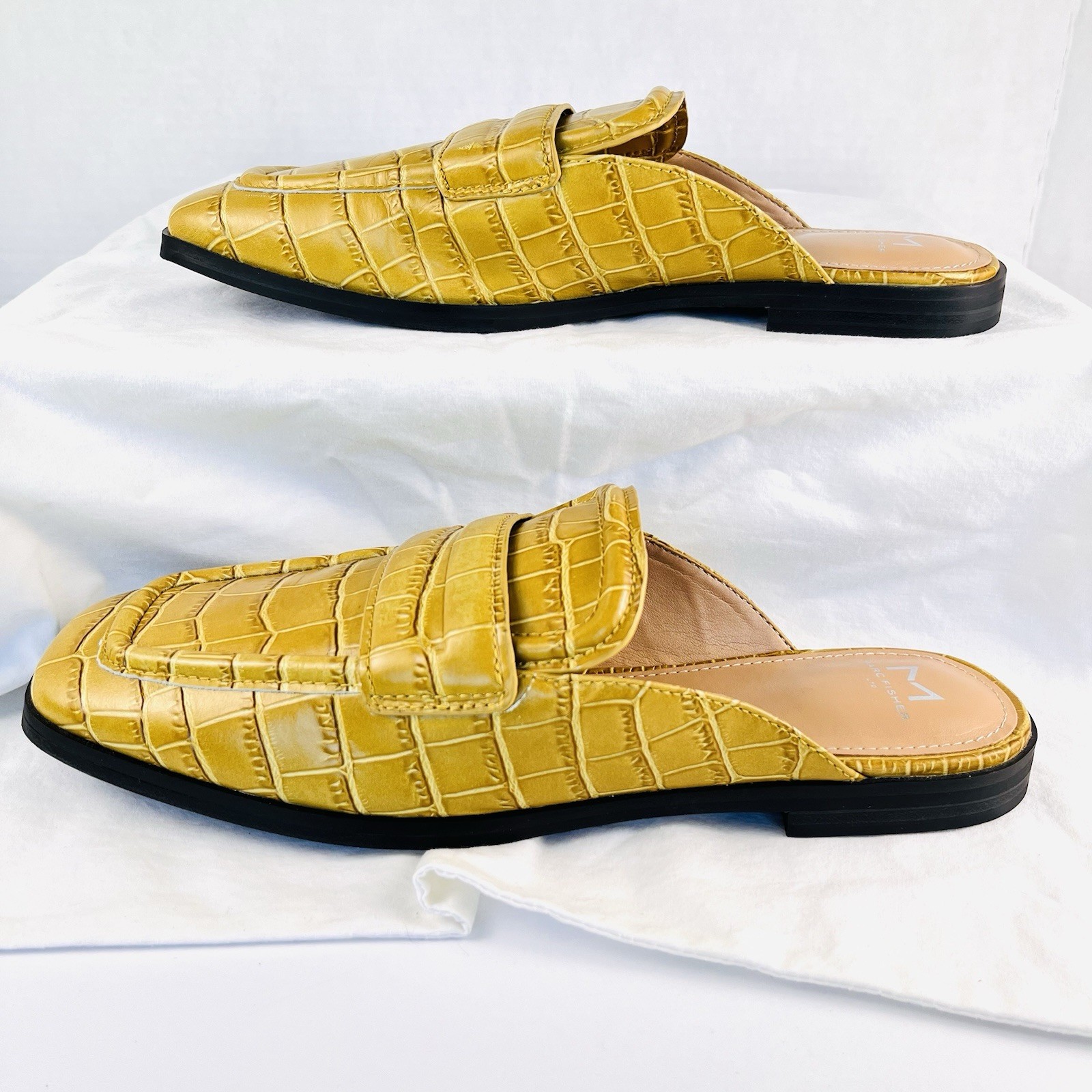 NEW Marc Fisher LTD Flyta Croc Embossed Woman’s Slip On Mules Leather Size 9M