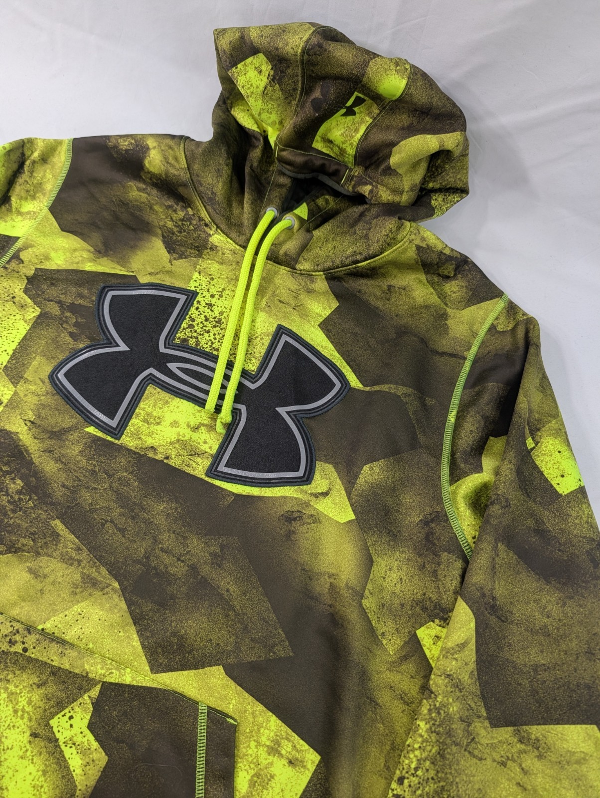 Under Armour Large Xstorm Geometric Camo Green/ Black Kangaroo Pocket Hoodie