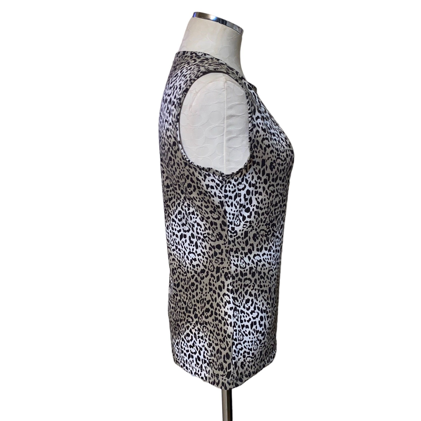 AK Anne Klein Classic Leopard Print Sleeveless High Neck Blouse Size Large