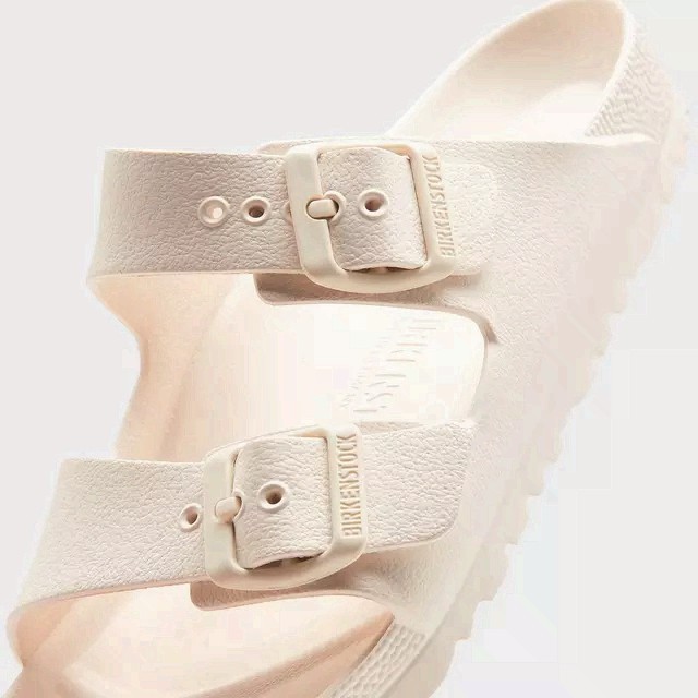 Birkenstock Essentials Arizona EVA Women’s Sandals – Eggshell